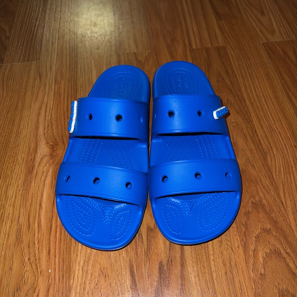 NEW womens CROCS sandals
